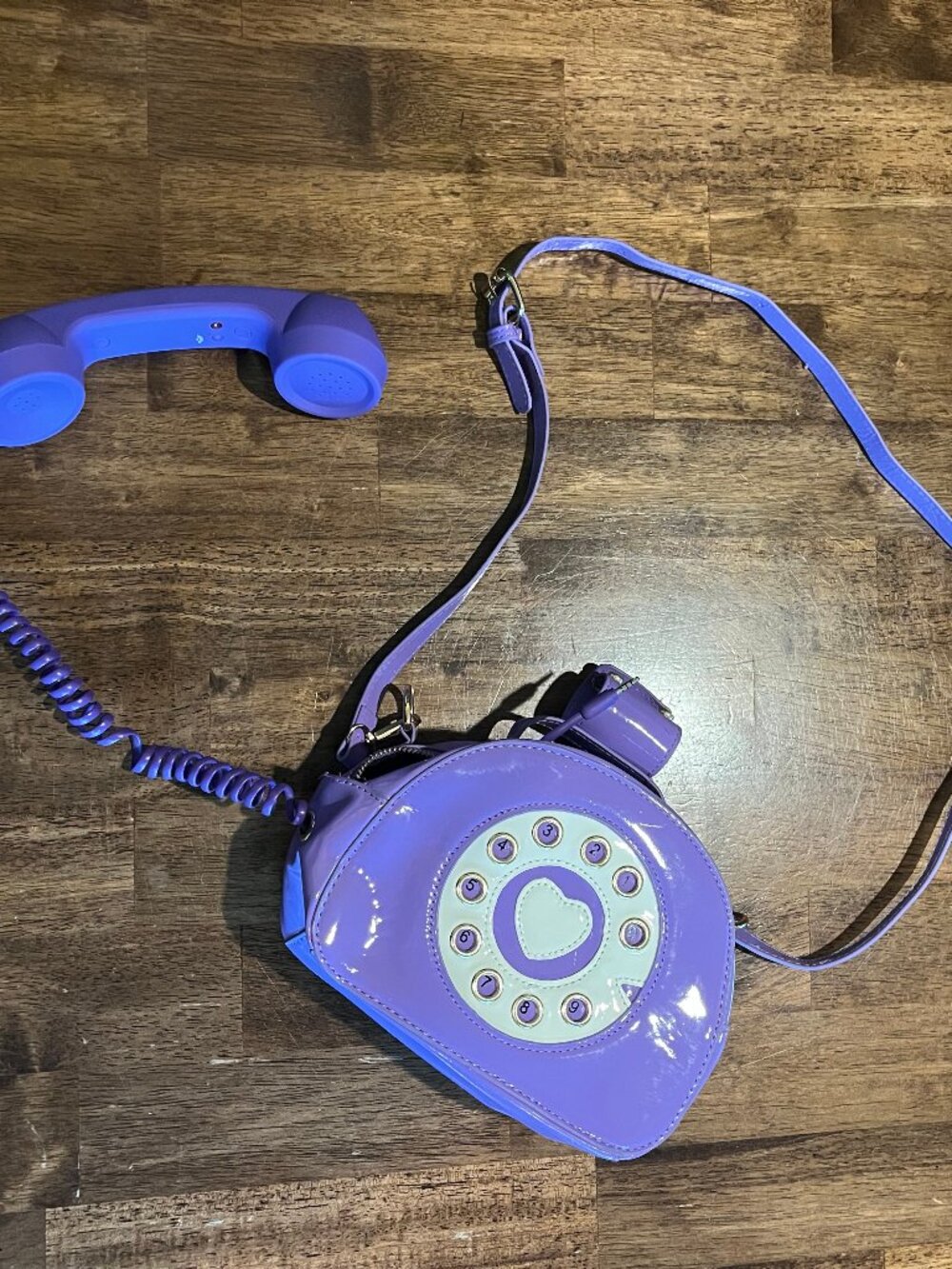 Fun Telephone Purse - Picture 8 of 10